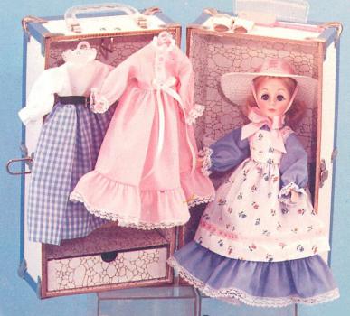 Effanbee - Play-size - Travel Time - Wardrobe Trunk - Doll